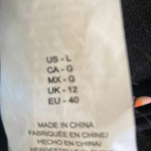 Kenneth Cole Reaction Women's One Piece Swimsuit -EUC - Picture 2 of 7